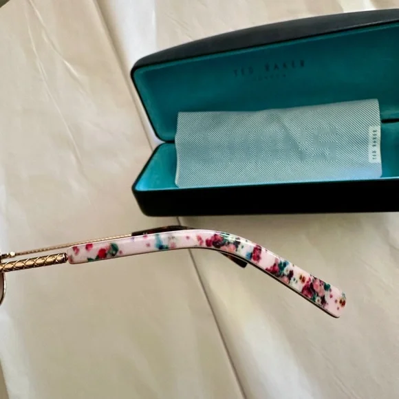 Ted Baker Gold Aviator Sunglasses - Picture 5 of 6